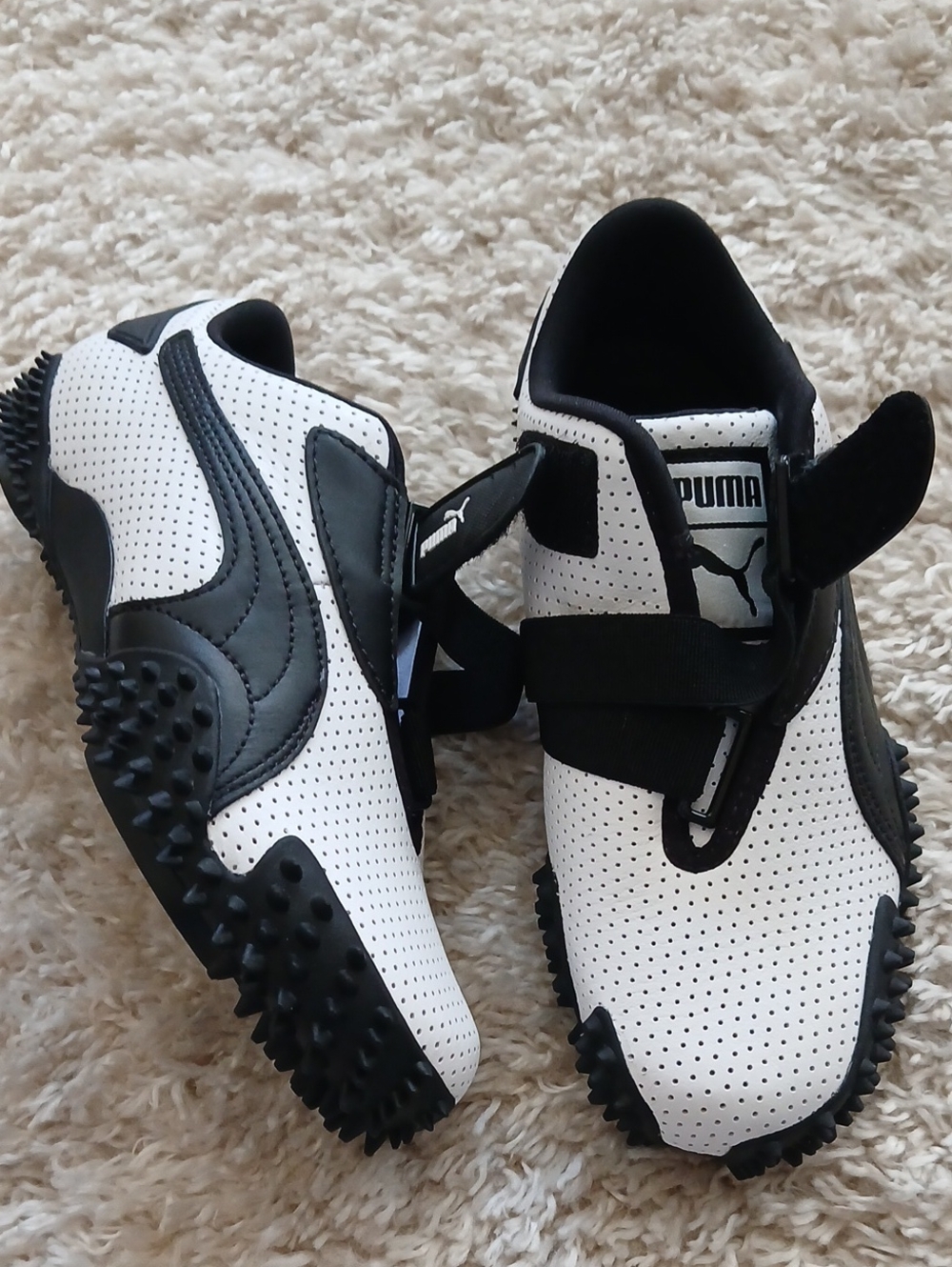 NWOT PUMA MOSTROS
